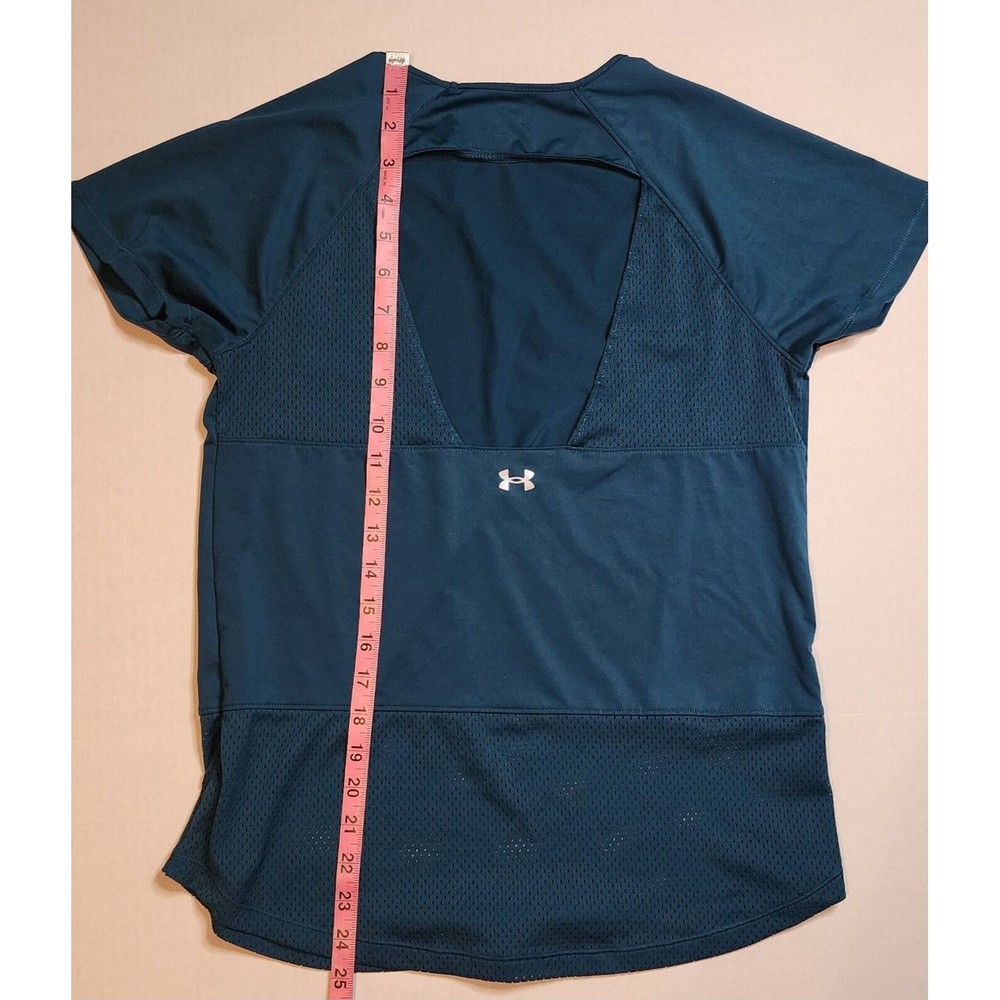 Under Armour Breathelux With Cut Out Back Top Medium